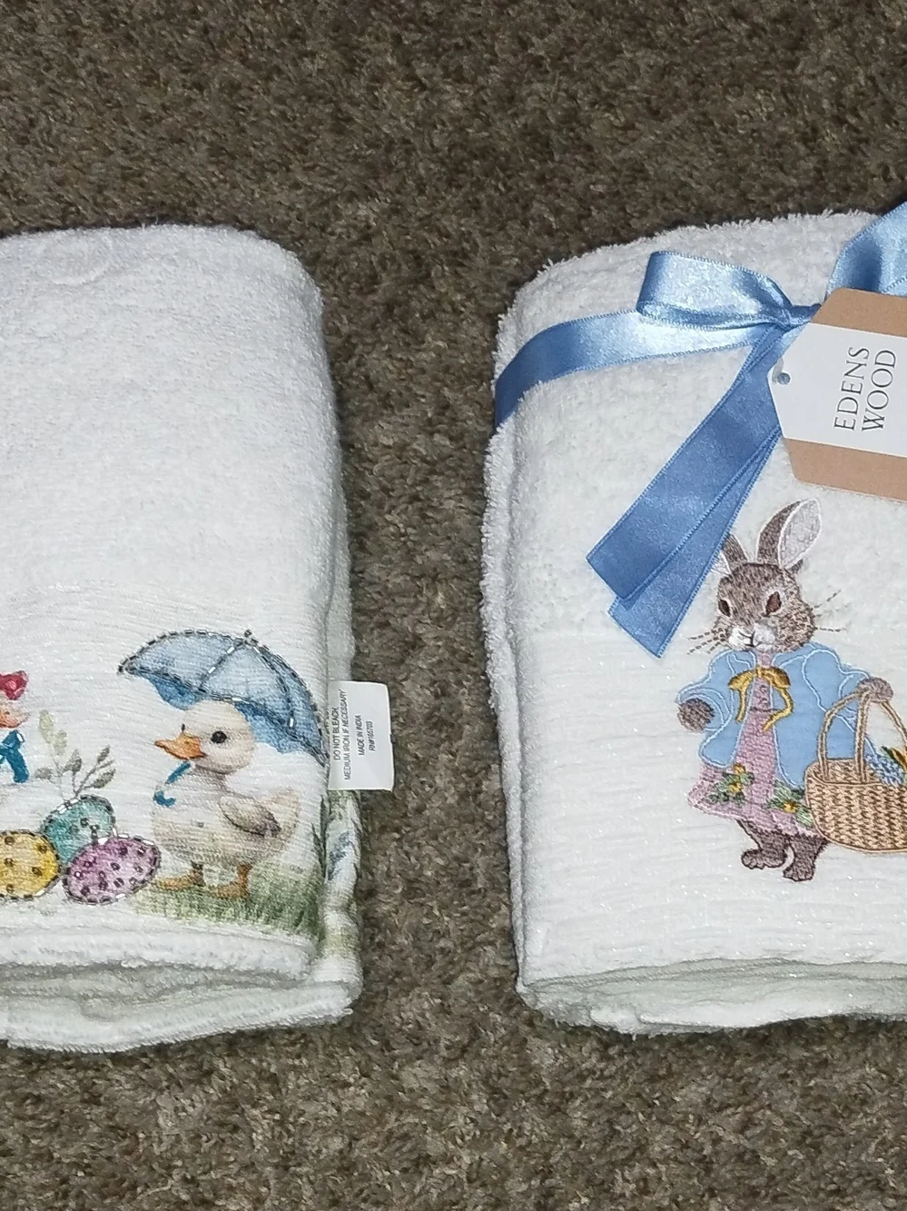 Embroidered Bunny & Duck Hand Towels. 2 Lot Package. Total Of 4 Hand Towels.